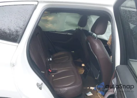 2016 BMW X1 xDrive28I z USA, uszkodzony, nr VIN WBXHT3C36G5E55276